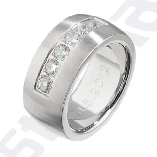 Ring mit Gravur aus satiniertem Edelstahl*