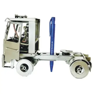 Modell Trucker als Stiftehalter*
