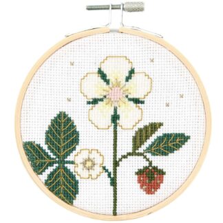 Rico Design Stickpackung Bild Erdbeerblüte*